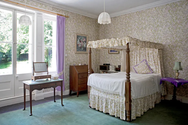 Bedroom at Devon Georgian House, A1592 (photo 28)
