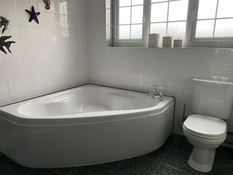 Bath at Red-brick Felpham House, D2488 (photo 25)