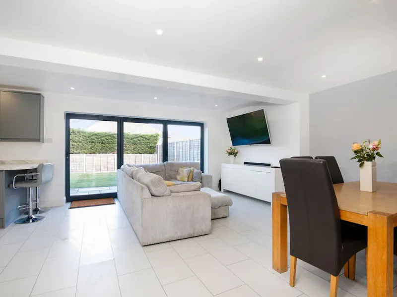 Neutral modern semi in Sidcup, D2536 (photo 4)