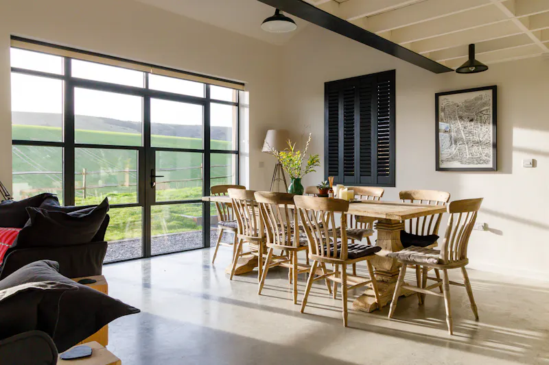 Dining room at Country bungalow in Lewes, D2535 (photo 1)