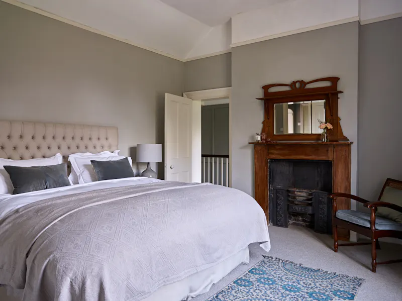 Bedroom at Georgian house in Curdridge, A1318 (photo 28)