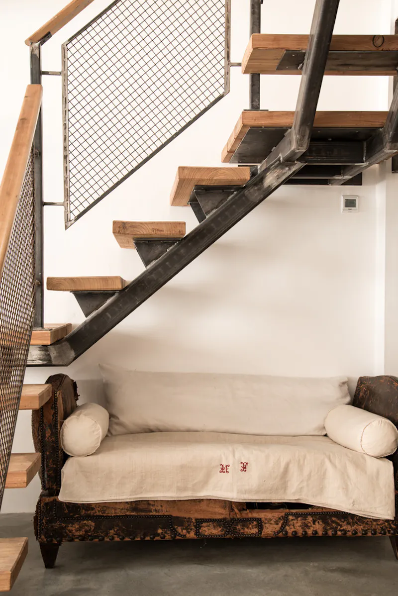 Staircase at Whitstable Seafront House, D2485 (photo 12)