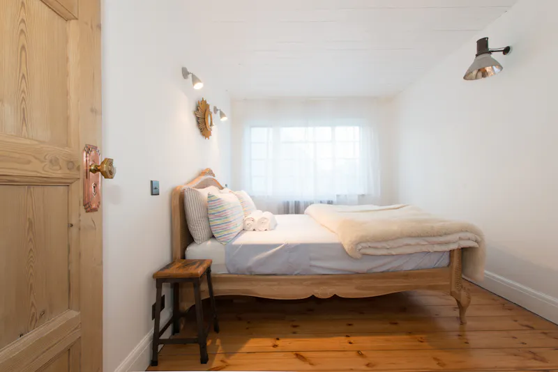 Bedroom at Whitstable Seafront House, D2485 (photo 15)