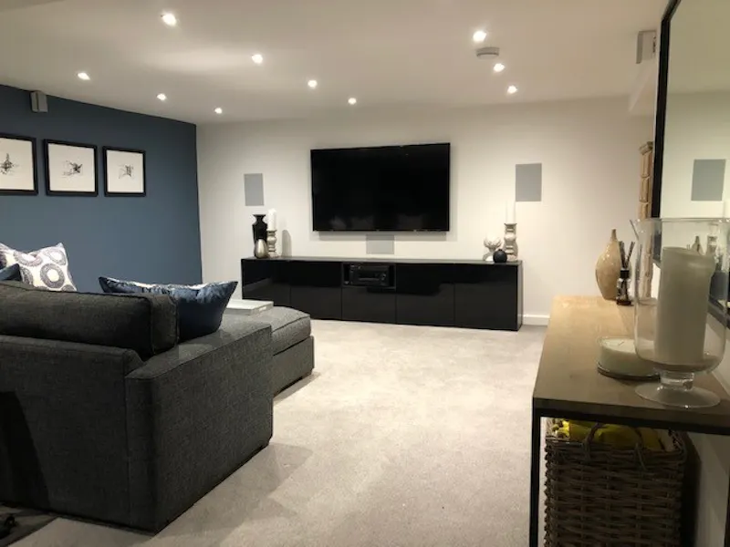 Sitting room at Modern Woldingham house, D2494 (photo 18)