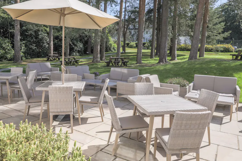 Terrace/Patio at Luxe mansion hotel Woking, R847 (photo 23)
