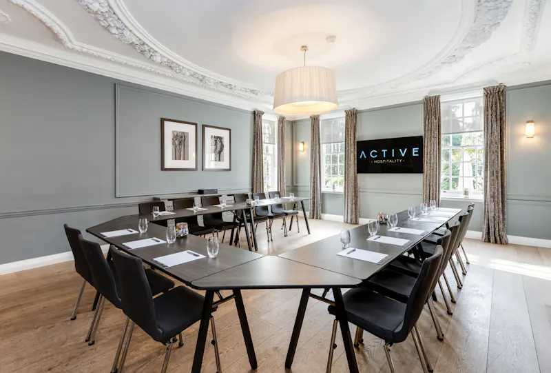 Office at Luxe mansion hotel Woking, R847 (photo 14)
