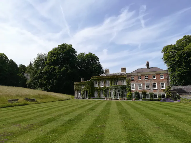 Garden - formal at Worthing Manor House, A1599 (photo 13)