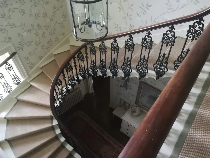 Staircase at Worthing Manor House, A1599 (photo 4)