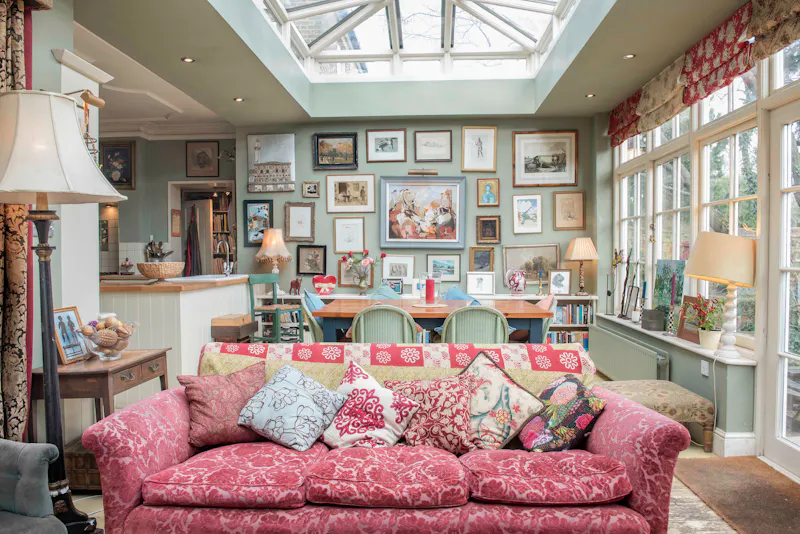 Eclectic Acton family house, E483 (photo 9)