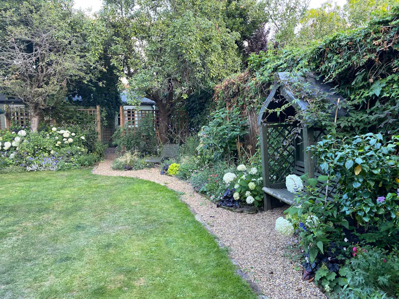 Eclectic Acton family house, E483 (photo 42)