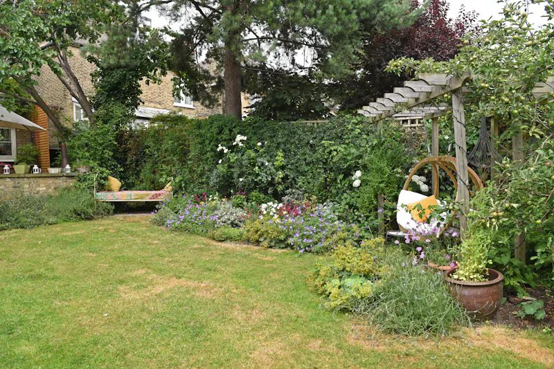 Garden at Eclectic Acton family house, E483 (photo 38)
