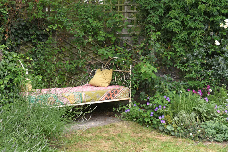 Eclectic Acton family house, E483 (photo 35)