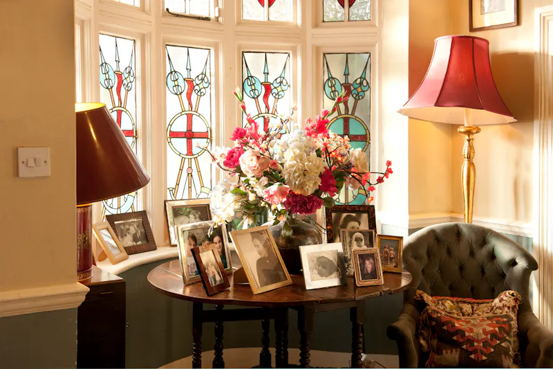 Eclectic Acton family house, E483 (photo 27)
