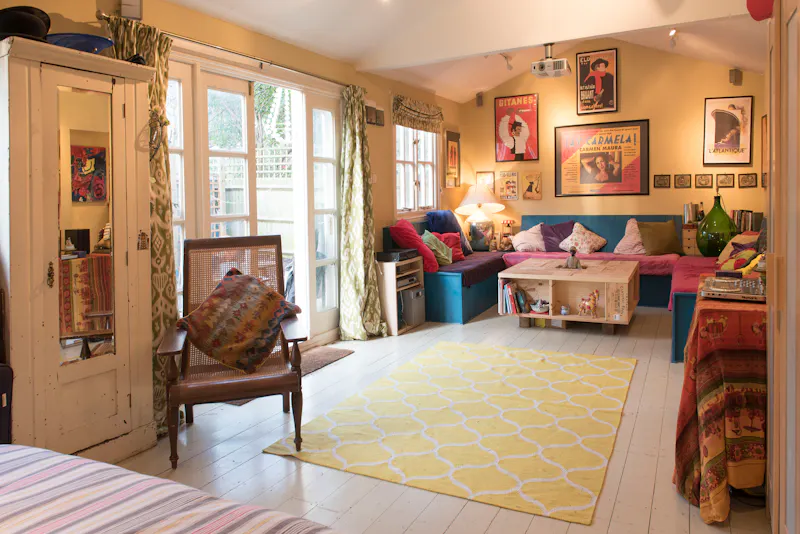 Eclectic Acton family house, E483 (photo 22)