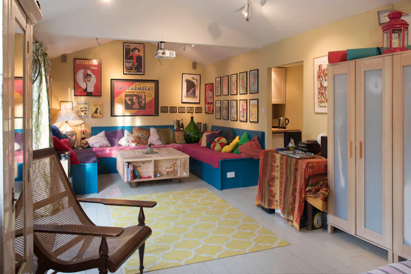 Eclectic Acton family house, E483 (photo 25)