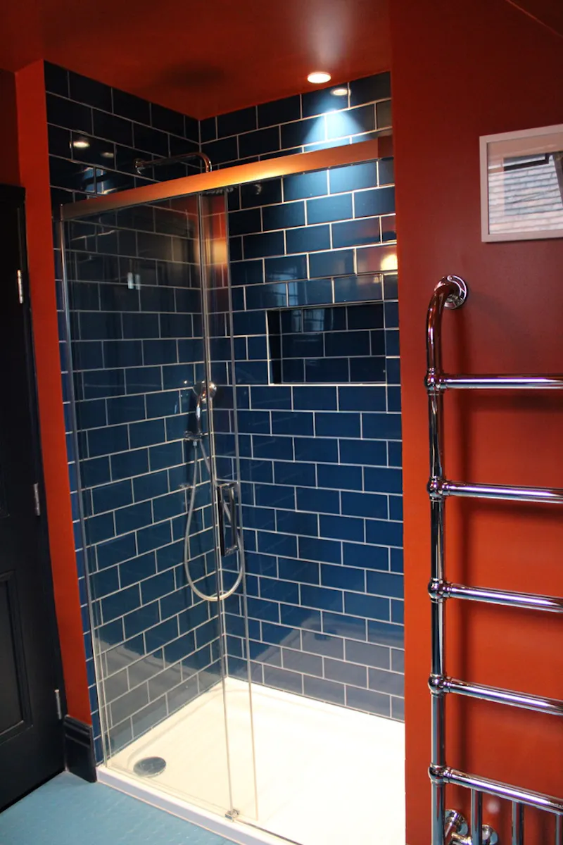 Shower at Modern Edwardian Home, E482 (photo 34)