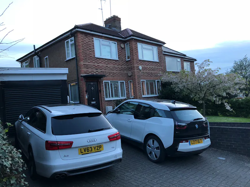 Driveway at Modern semi Willesden Green , D2542 (photo 15)