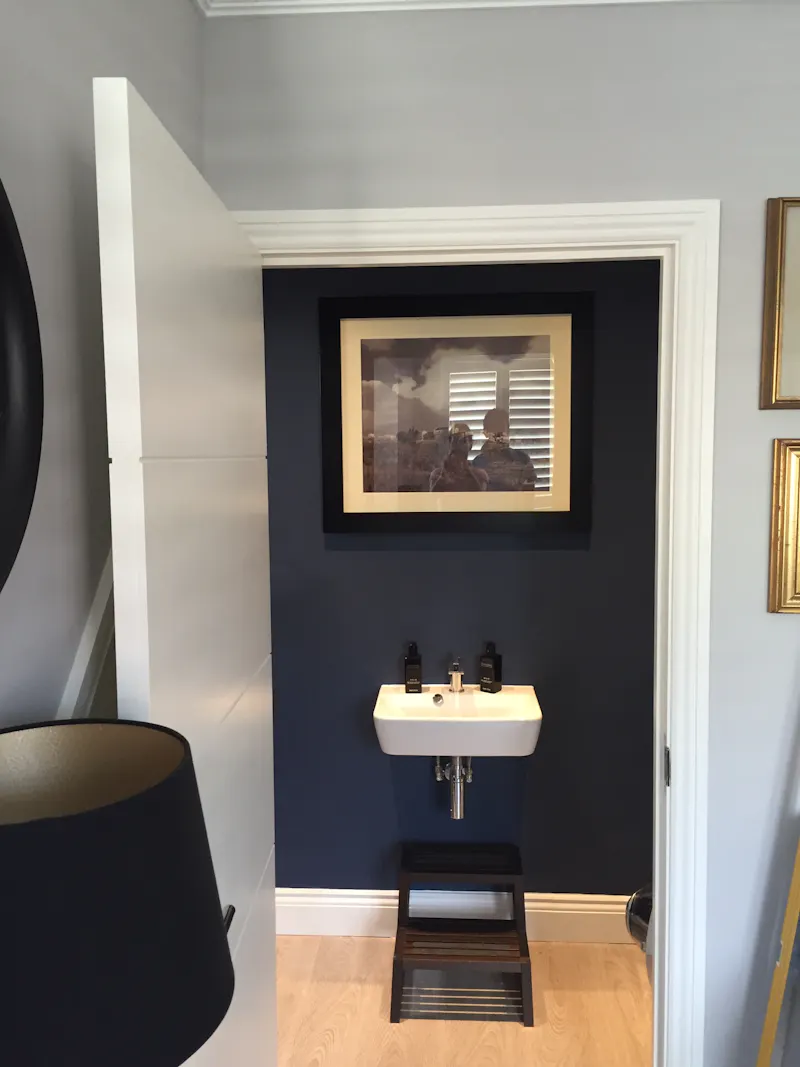 Bathroom at Modern semi Willesden Green , D2542 (photo 9)