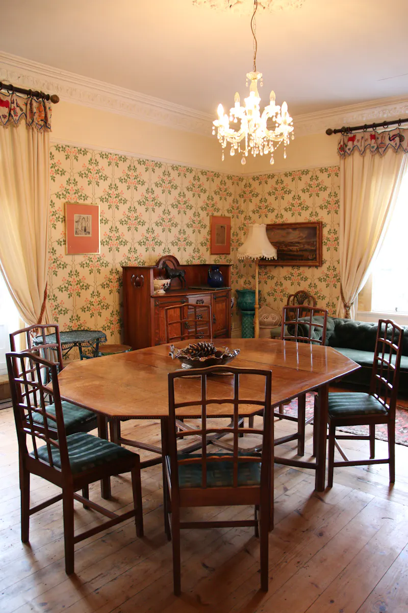 Dining room at Canterbury farm with fairground, A1546 (photo 14)