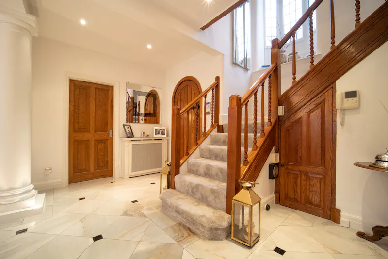 Staircase at Luxury Lakeside Cheshire Home, D2693 (photo 20)