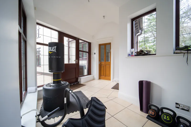 Luxury Lakeside Cheshire Home, D2693 (photo 18)