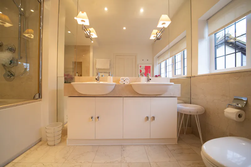 Luxury Lakeside Cheshire Home, D2693 (photo 28)