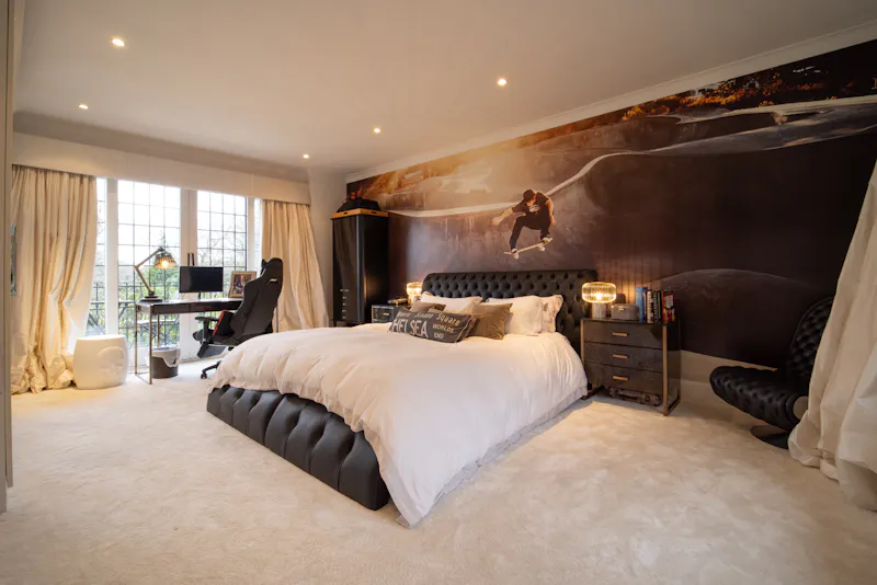 Bedroom - child's at Luxury Lakeside Cheshire Home, D2693 (photo 22)