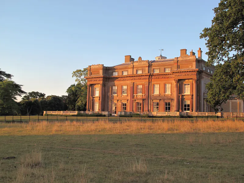 Neo-classical Bedford house, A1438 (photo 141)
