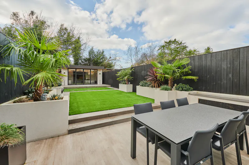 Terrace/Patio at Modern Chiswick townhouse , D2492 (photo 23)