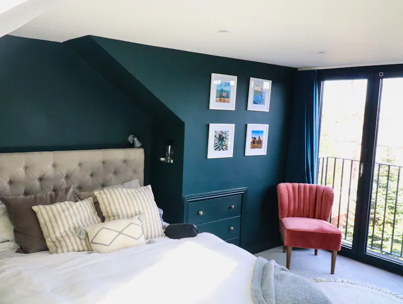 Bedroom at Victorian terrace in Lewisham, B1930 (photo 9)