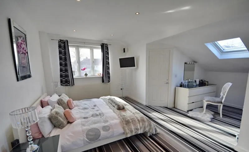 Bedroom at Modern Cheshire Country Home , D2499 (photo 19)