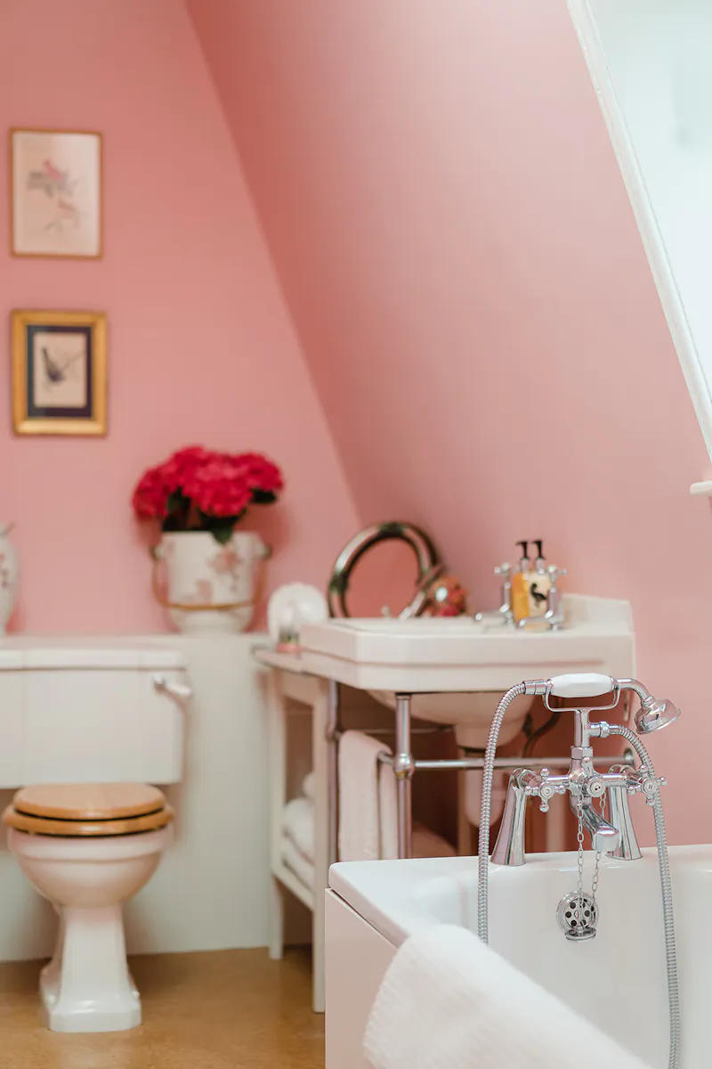 Bathroom at Historic Lymington stately, E406 (photo 17)