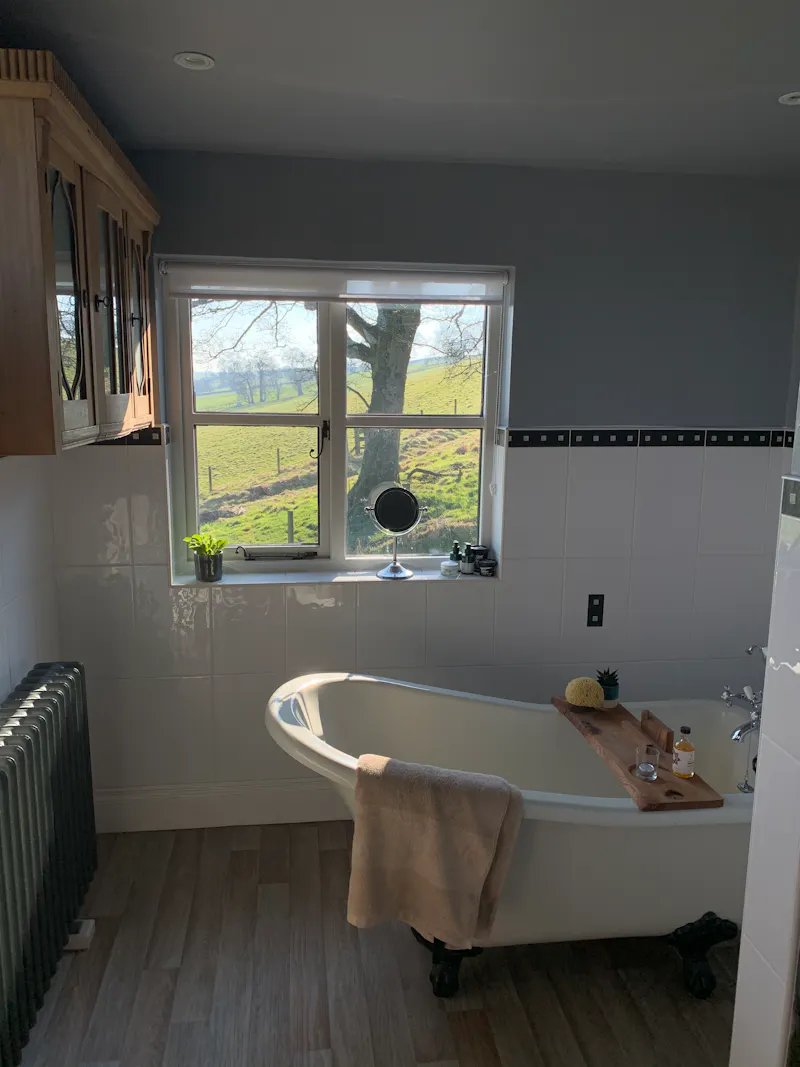 Bath - rolltop at Modern Farmhouse Cheshire, L720 (photo 32)