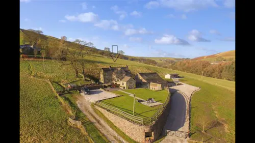 Modern Farmhouse Cheshire, L720
