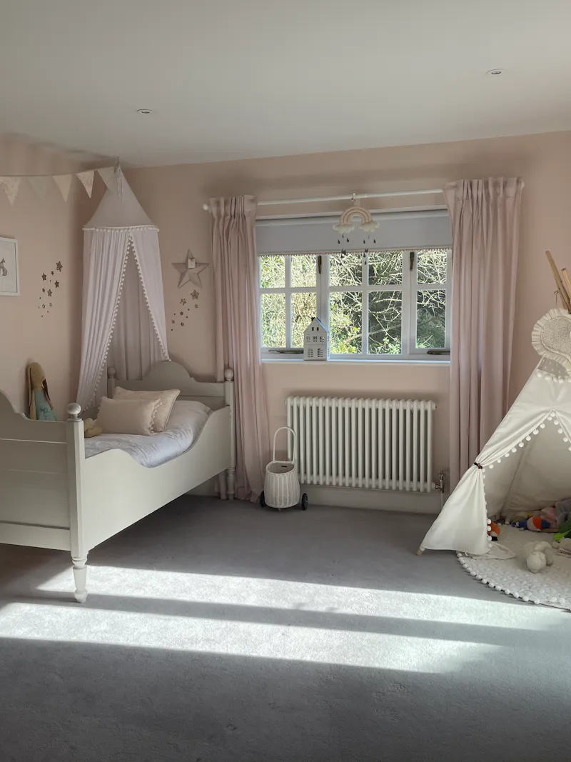 Bedroom - child's at Colonial Style House Bromley, D2497 (photo 13)