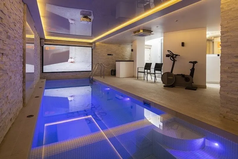 Swimming pool - indoor at Mayfair luxe apartment, F1213 (photo 22)