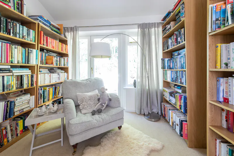 Library at Great Horwood Cottage, CH114 (photo 7)