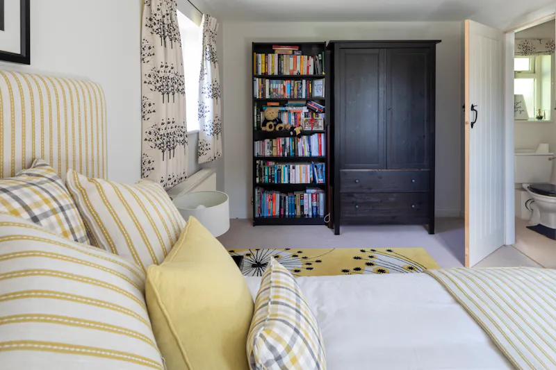 Bedroom at Great Horwood Cottage, CH114 (photo 15)