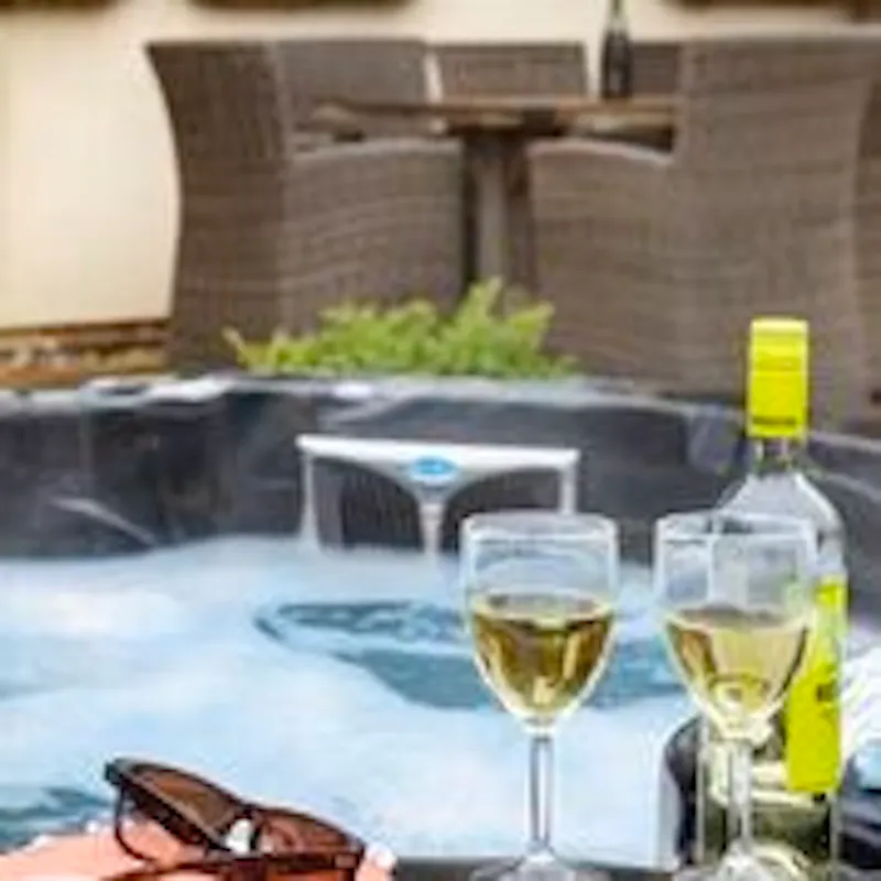 Jacuzzi at Great Horwood Cottage, CH114 (photo 19)
