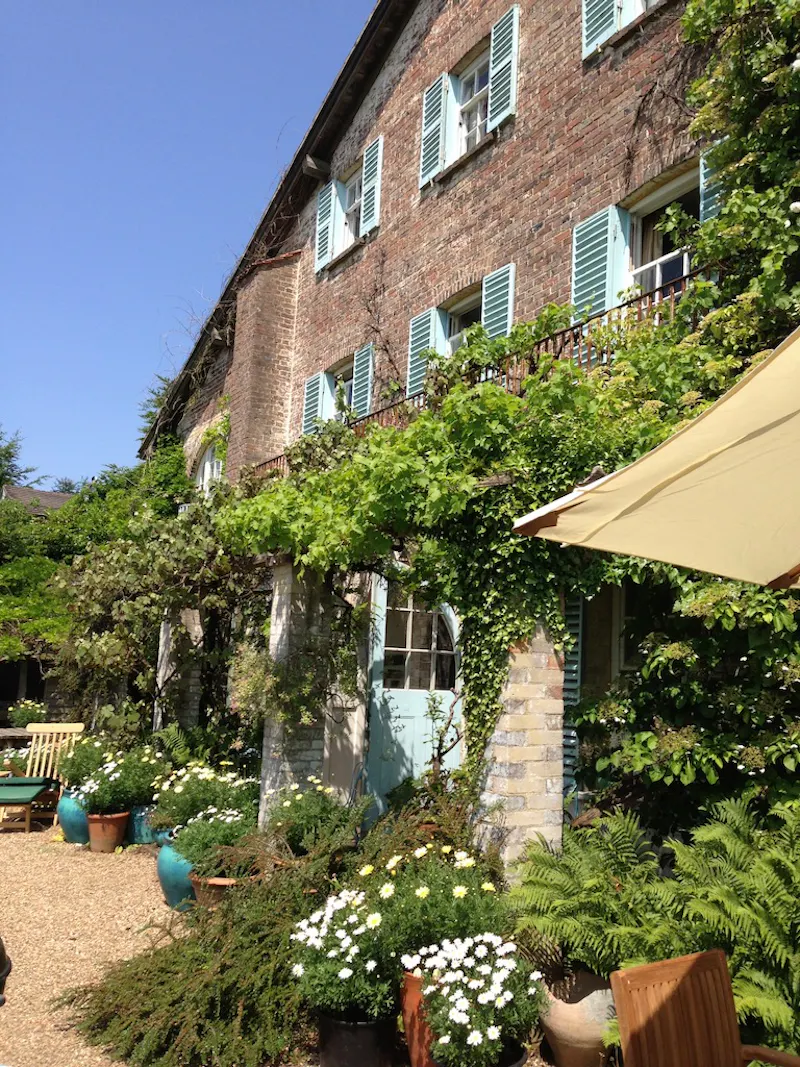 Terrace/Patio at  Arts & crafts house Ewhurst, E486 (photo 15)