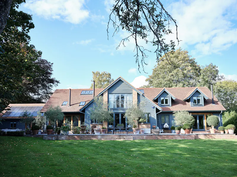 Garden at Converted barn in Shiplake, D2258 (photo 67)