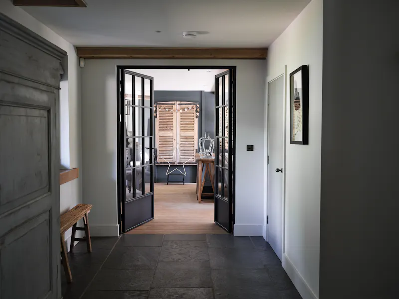 Crittall windows at Converted barn in Shiplake, D2258 (photo 4)