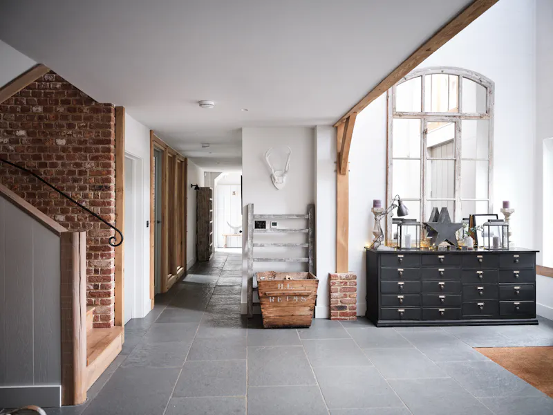 Converted barn in Shiplake, D2258 (photo 9)