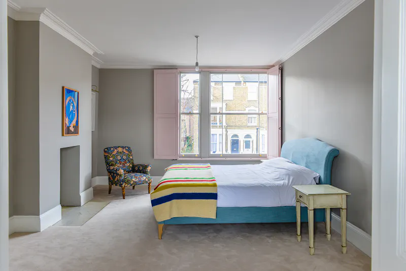 Bedroom at Victorian home Holloway, B1935 (photo 19)