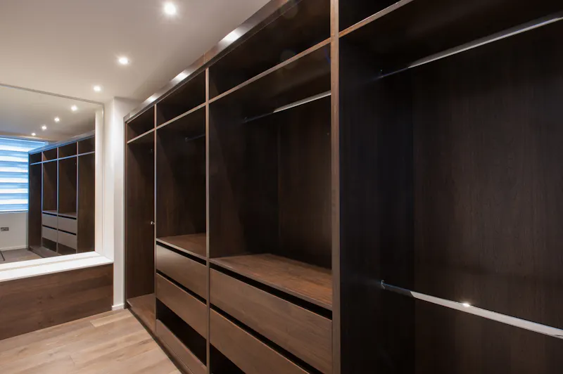 Dressing room at Farringdon open-plan apartment , D2502 (photo 15)