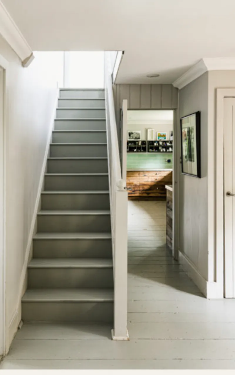 Staircase at Stunning Rye house on river , D2519 (photo 6)