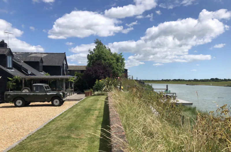 Stunning Rye house on river , D2519 (photo 17)