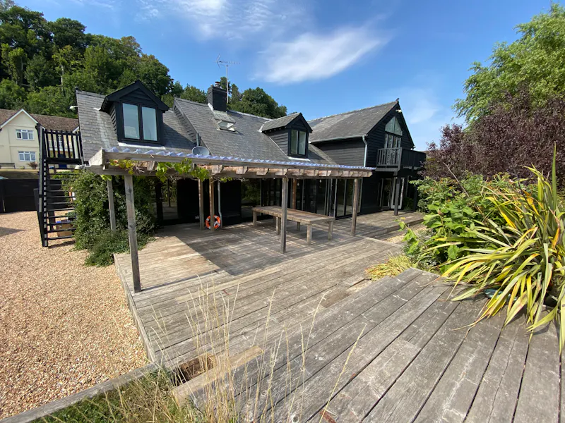 Terrace/Patio at Stunning Rye house on river , D2519 (photo 1)