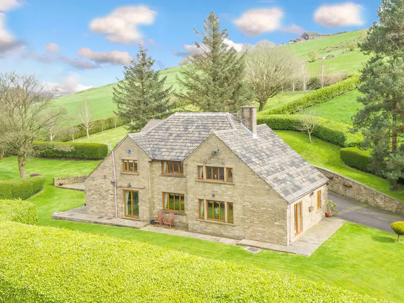 Large detached house Marsden, D2527 (photo 1)