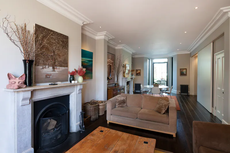 Living Room at Victorian villa Forest Hill, B1917 (photo 6)